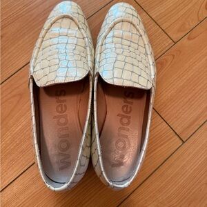 WONDERS WOMEN'S BORDELLE - WHITE CROC